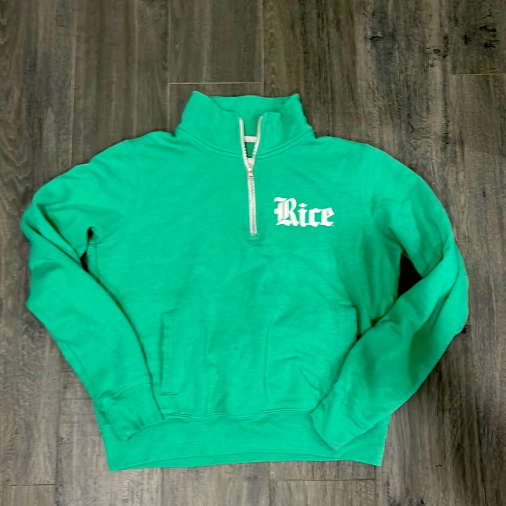 Rice green cree neck from brand redshirt with little stain at bottom